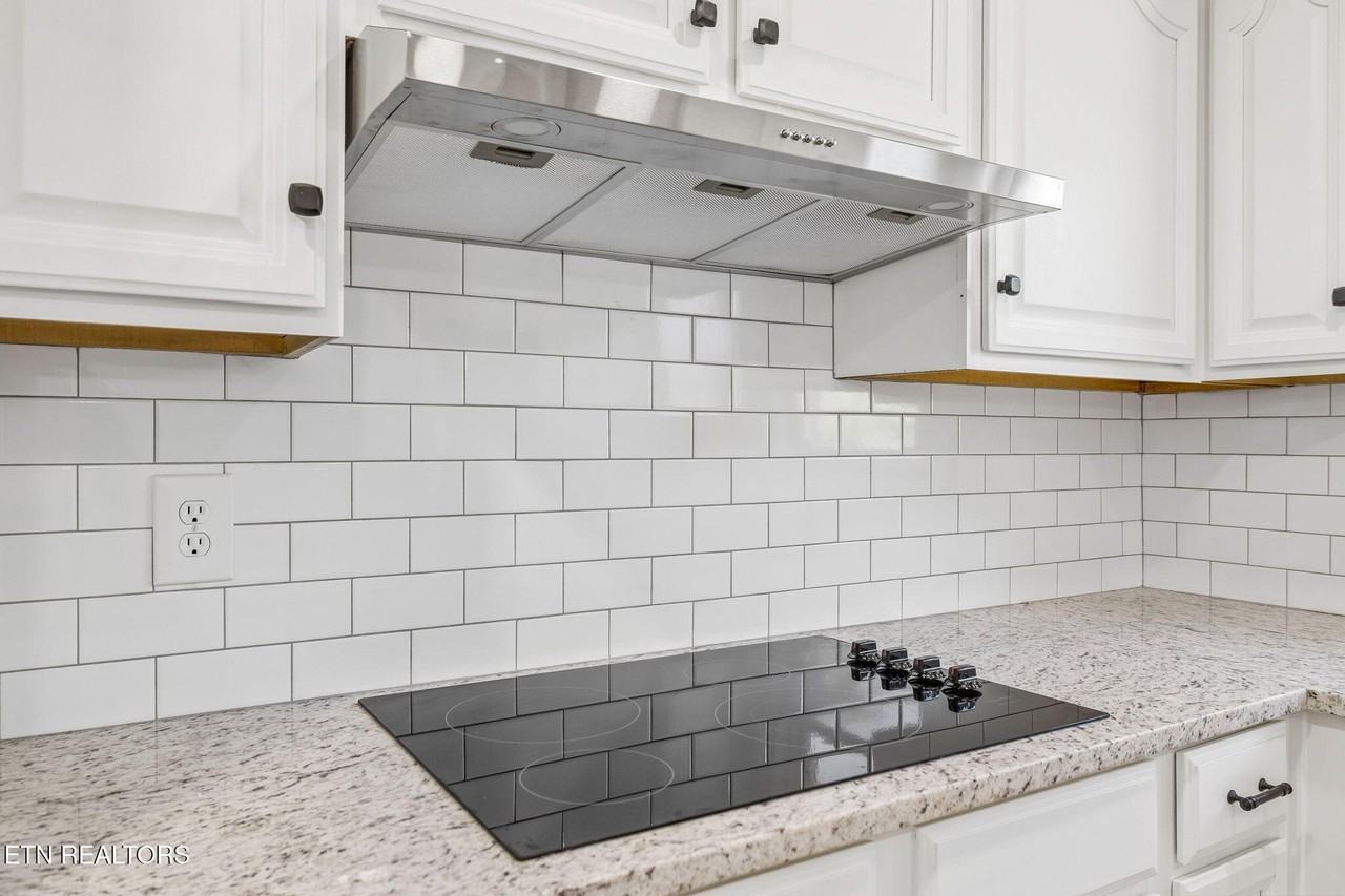 12201 W Kings Gate Rd - Photo 5 of 50