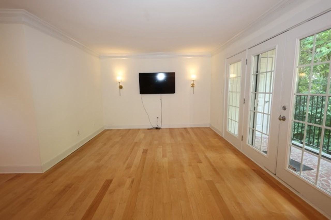 311 Peachtree Hills Ave Ne - Photo 5 of 26