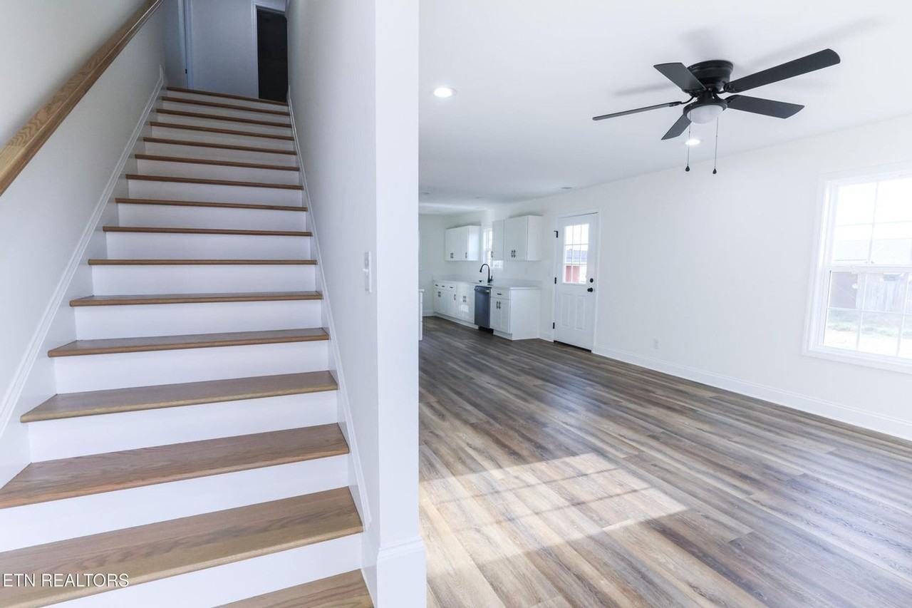 102 Ken Lewis Way - Photo 2 of 12