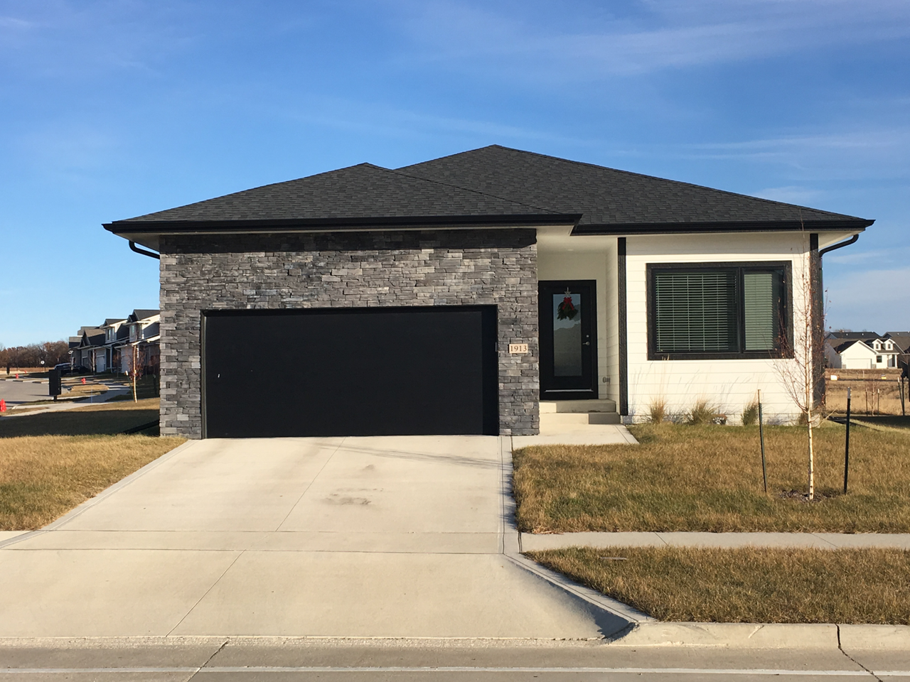 1913 Ne Little Beaver Dr