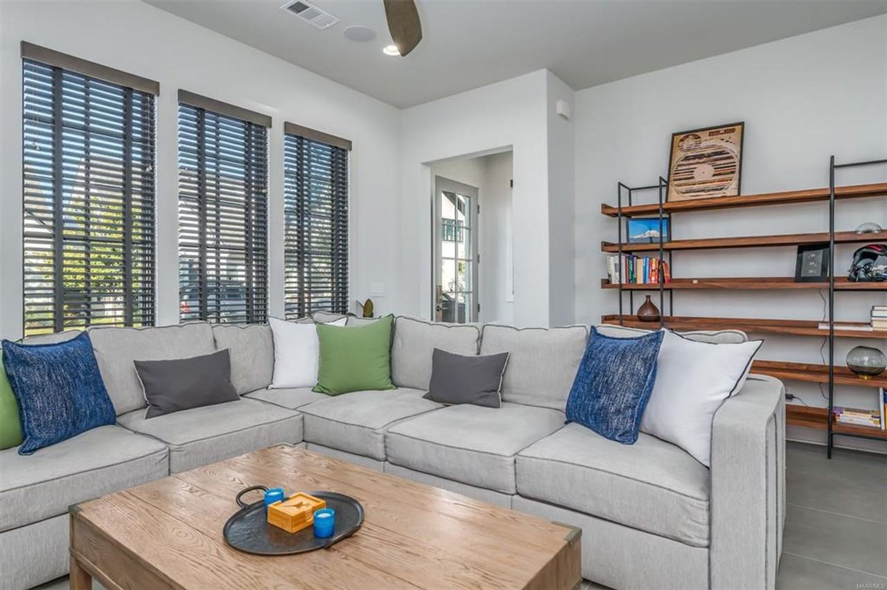 4645 Bloomsbury St - Photo 6 of 45