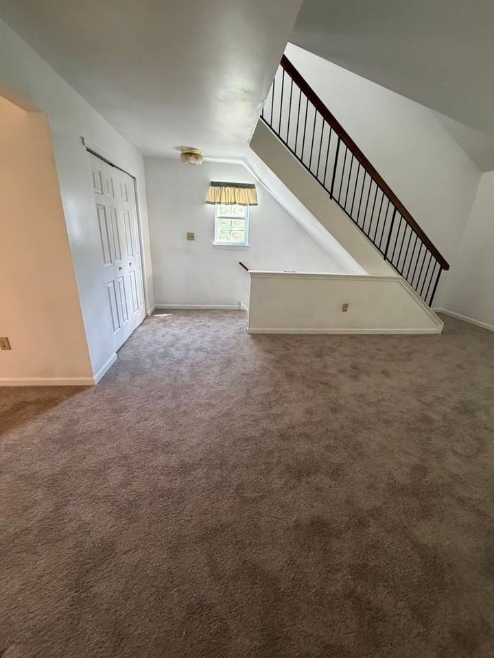 812 Christopher Dr - Photo 3 of 22