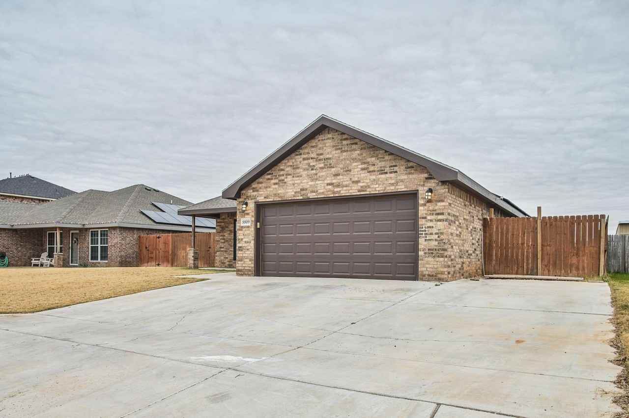 8809 16th St - Photo 2 of 27