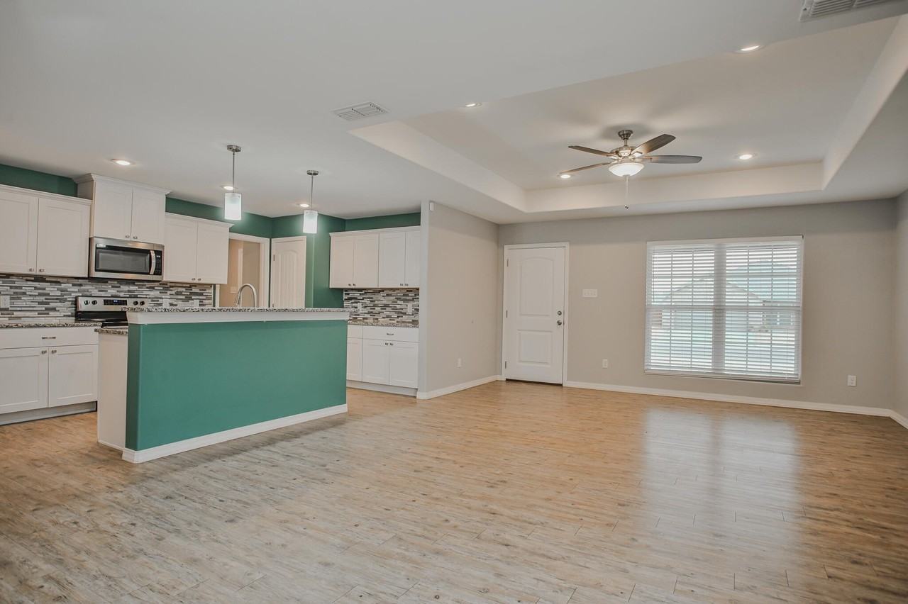 8809 16th St - Photo 6 of 27