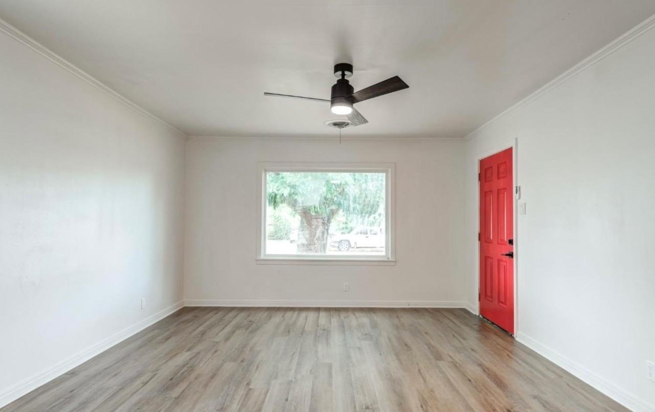 2609 41st St - Photo 2 of 30