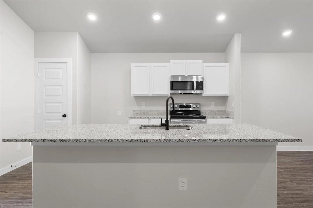 2309 134th St - Photo 4 of 9