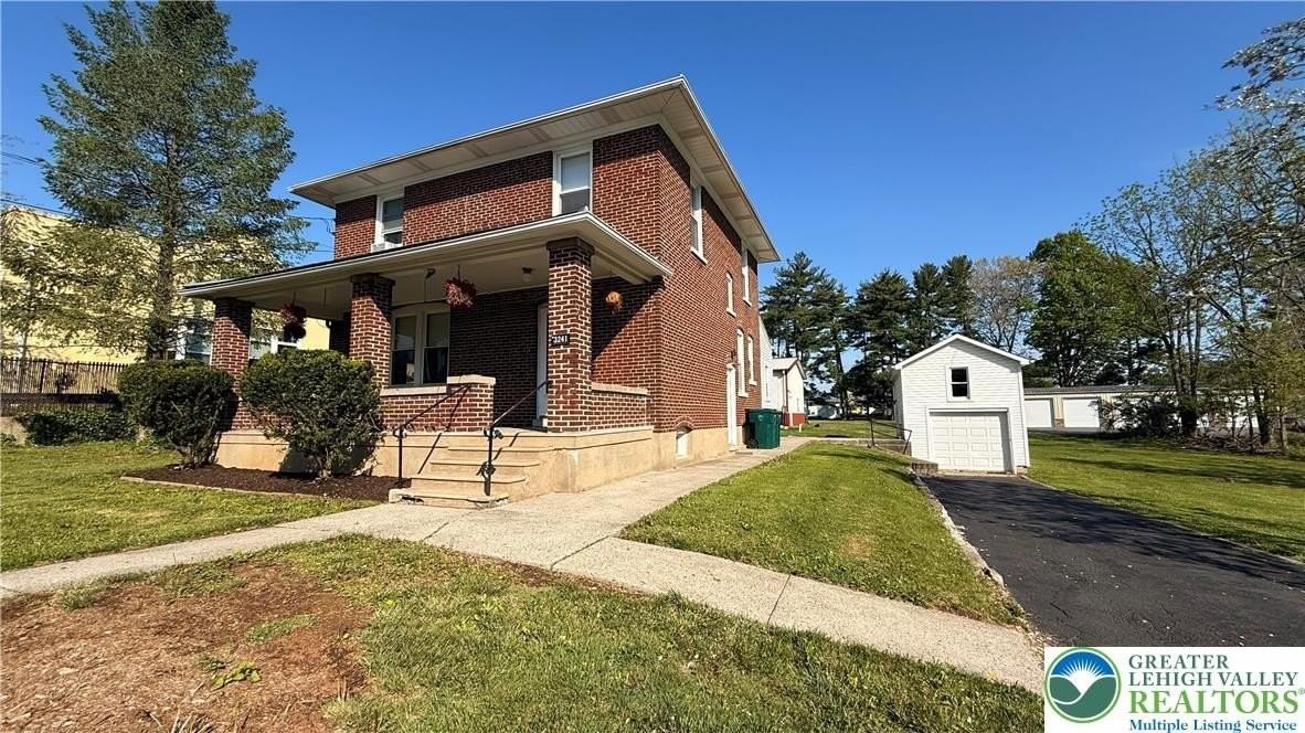 3241 Freemansburg Ave - Photo 2 of 19