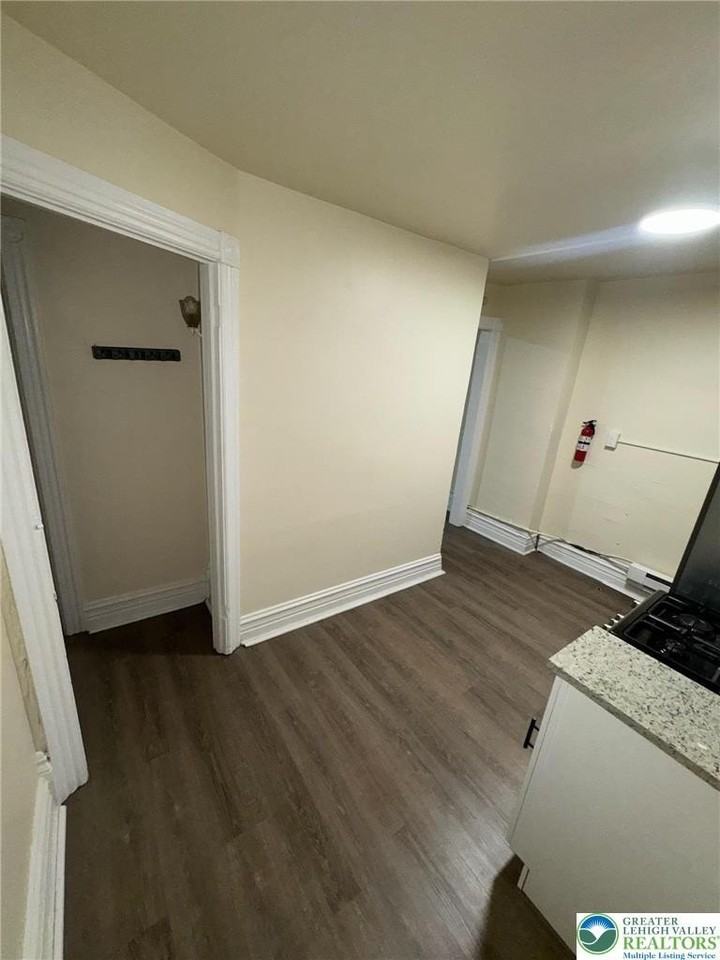 1438 W Turner St #3 - Photo 3 of 15