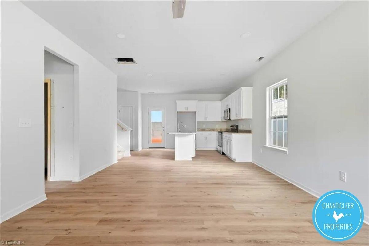 2903 Bolton Pl #1 - Photo 6 of 28