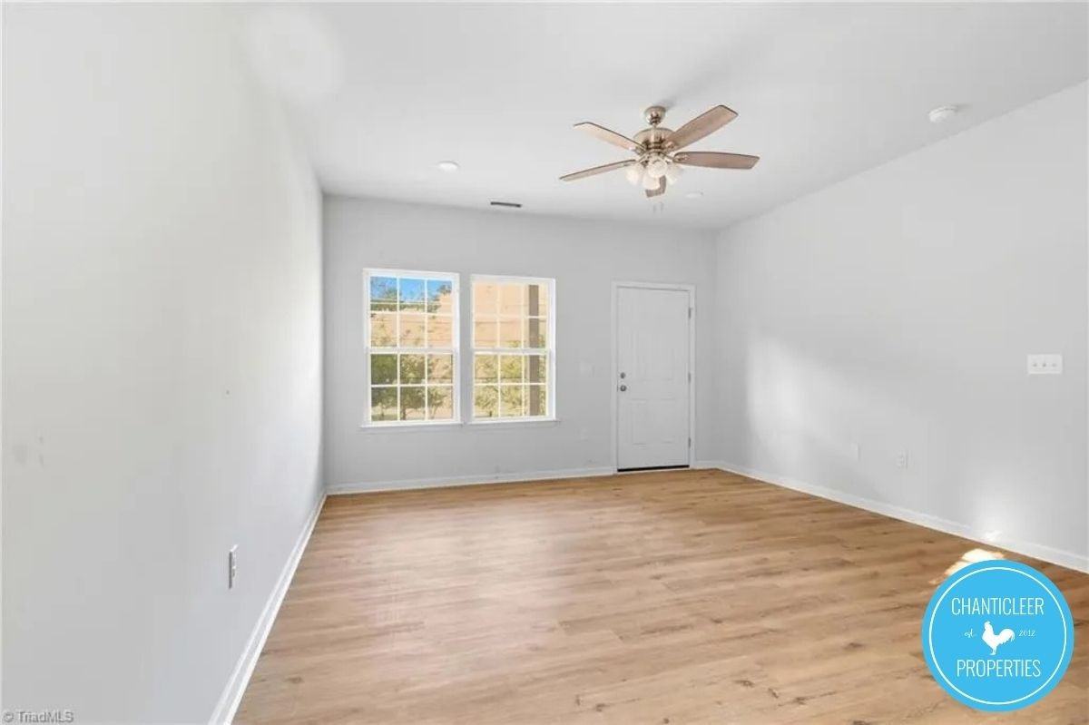 2903 Bolton Pl #1 - Photo 7 of 28