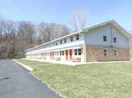 featured image of 860 N Lincoln St #1
