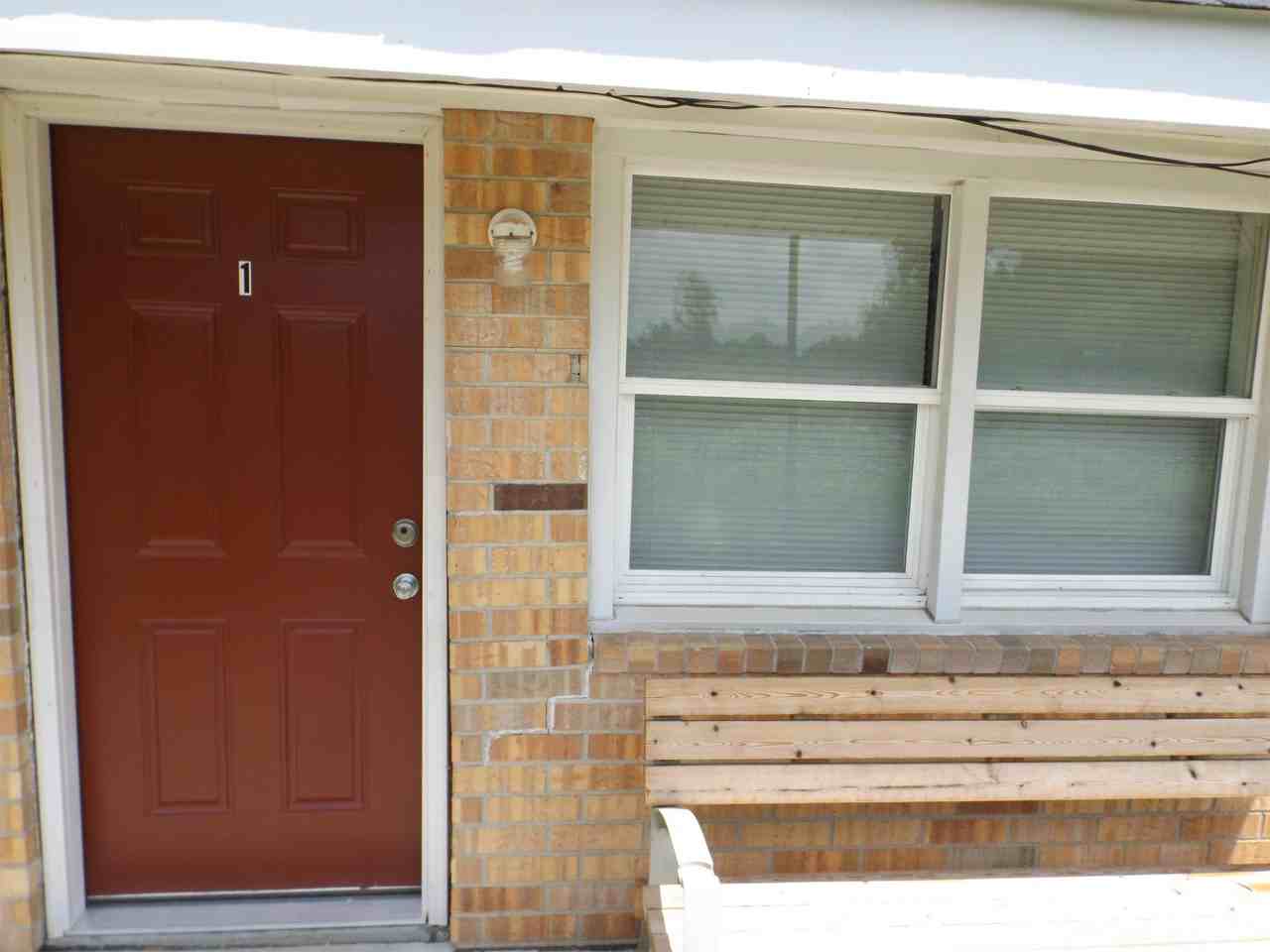 860 N Lincoln St #1 - Photo 2 of 14