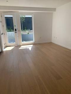 94 West King Edward Avenue - Photo 5 of 15