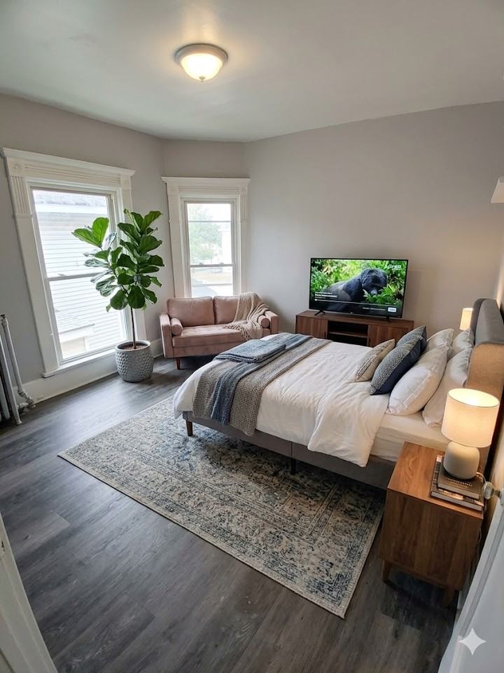 520 Park Ave #4 - Photo 3 of 4