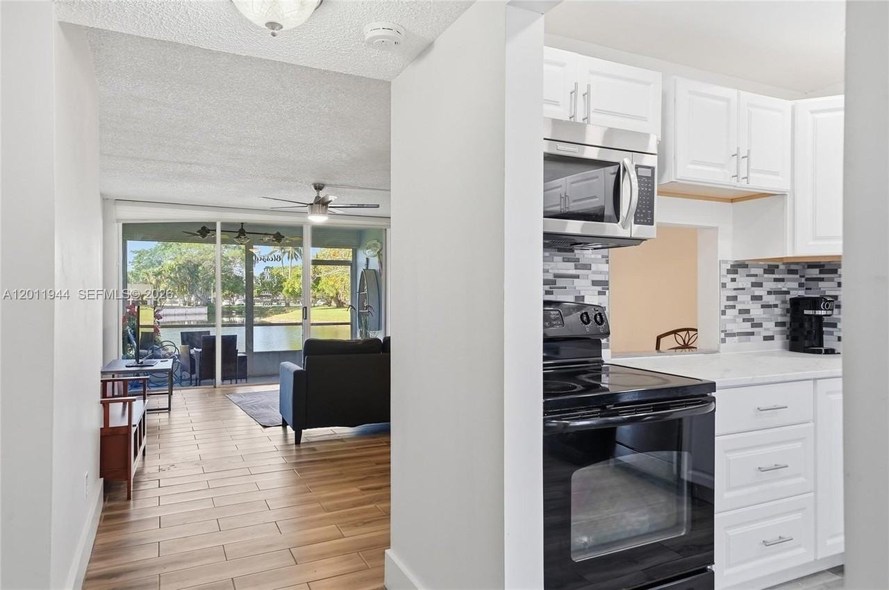 5860 Nw 64th Ave #102 - Photo 5 of 18
