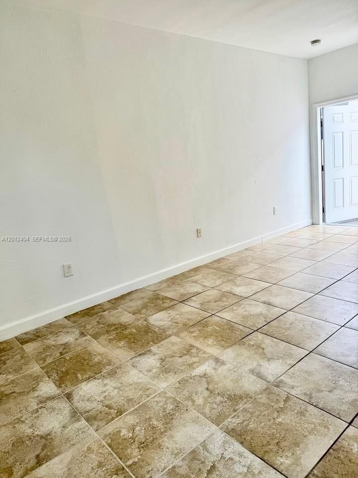 9203 Sw 170th Ct - Photo 4 of 16