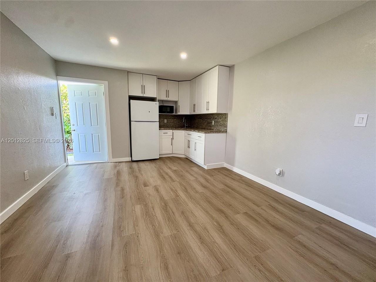 11960 Sw 35th Ter #1 - Photo 4 of 11