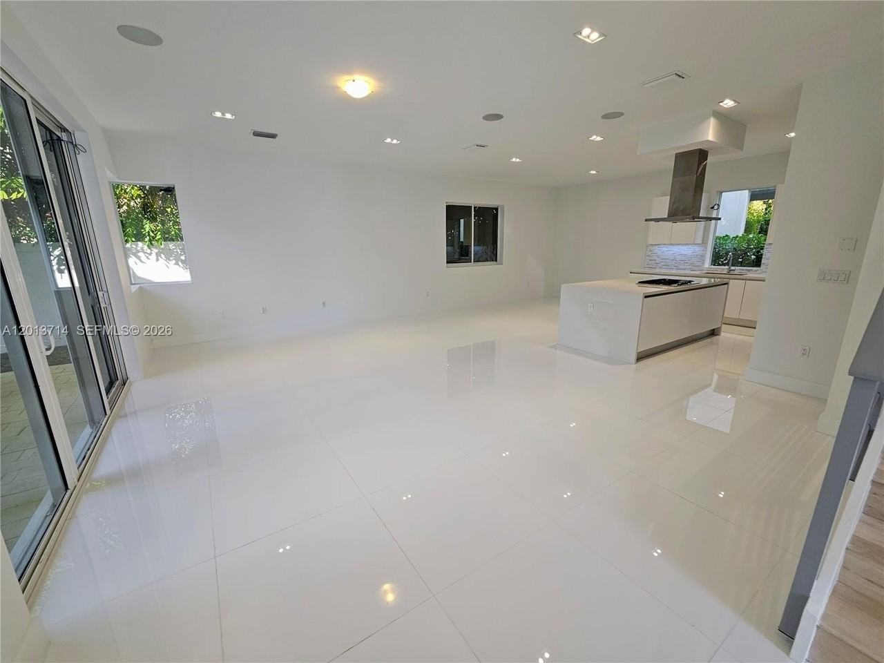10289 Nw 75th Ter #10289 - Photo 6 of 50