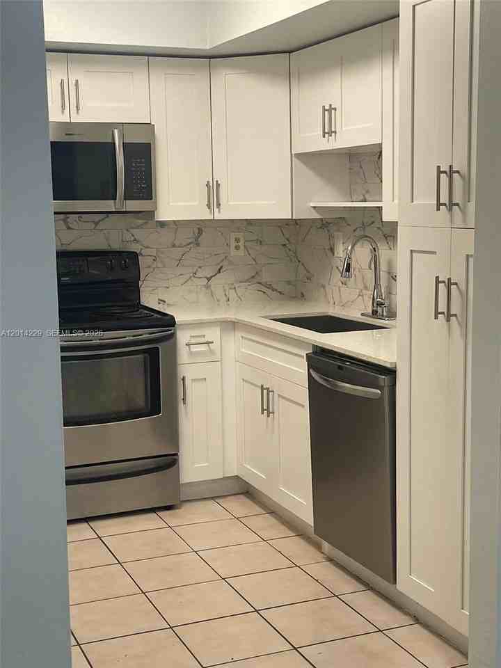 8820 Sw 123rd Ct #L203 - Photo 5 of 16