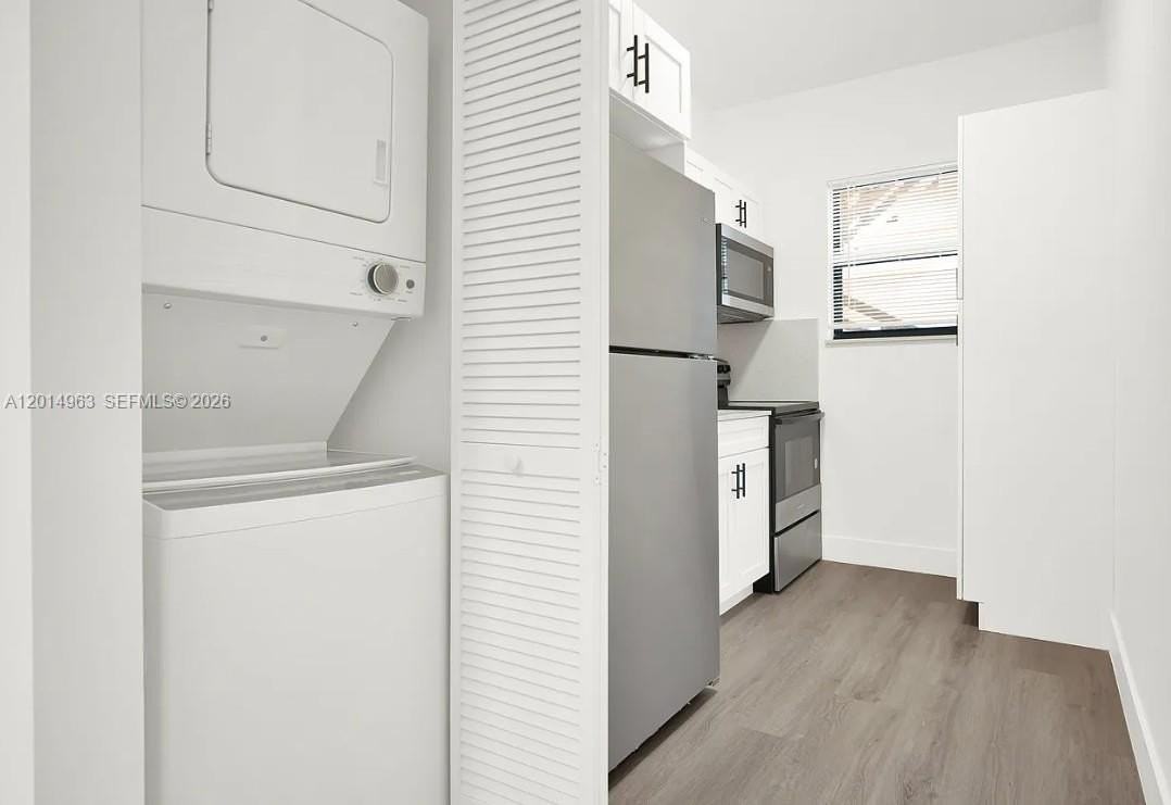 638 Sw 21st Ave #1 - Photo 6 of 13