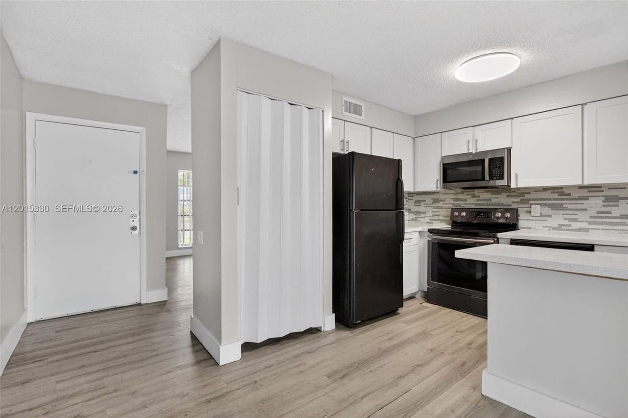 4409 Treehouse Ln #F - Photo 3 of 21