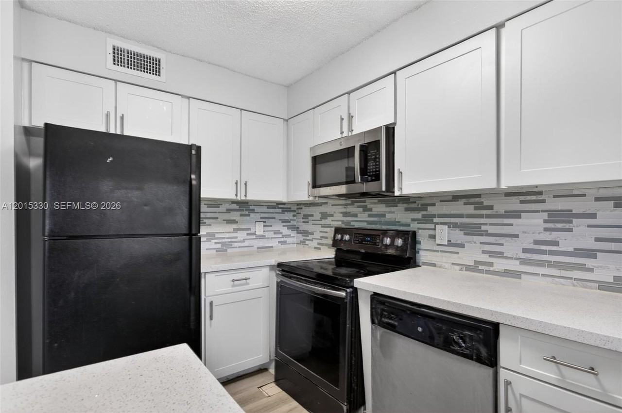 4409 Treehouse Ln #F - Photo 4 of 21