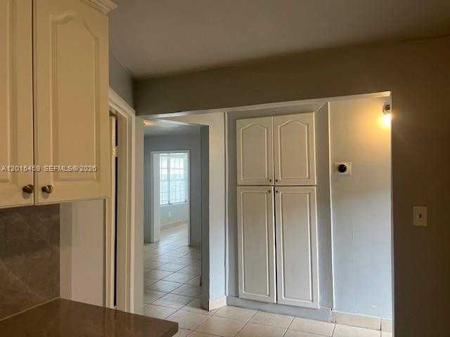 732 Moffett St #4A - Photo 5 of 25