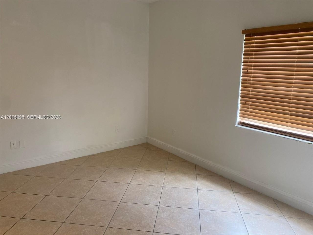 18330 Nw 68th Ave #G - Photo 4 of 15