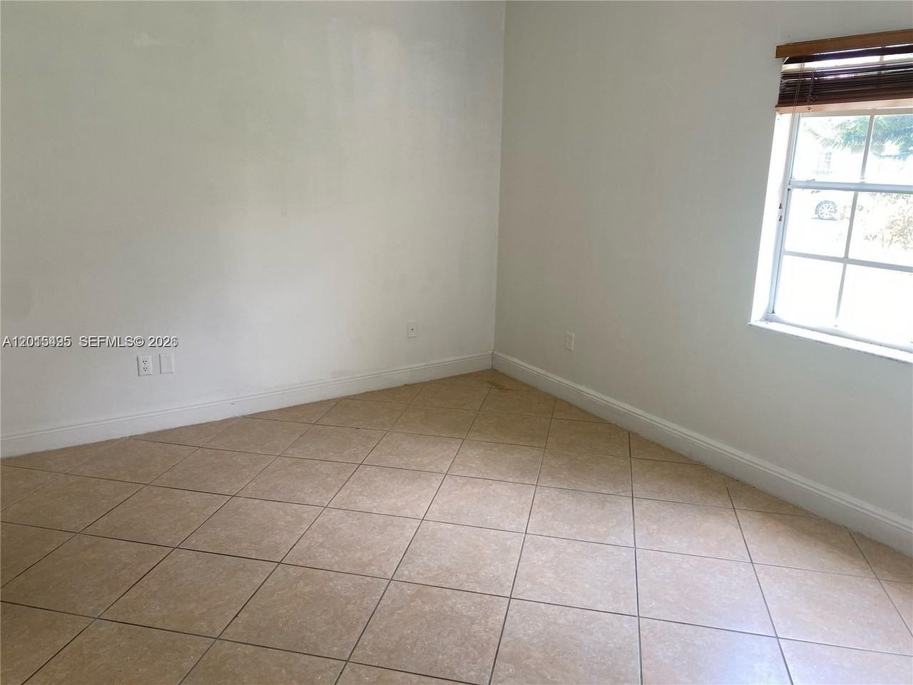 18330 Nw 68th Ave #G - Photo 7 of 15