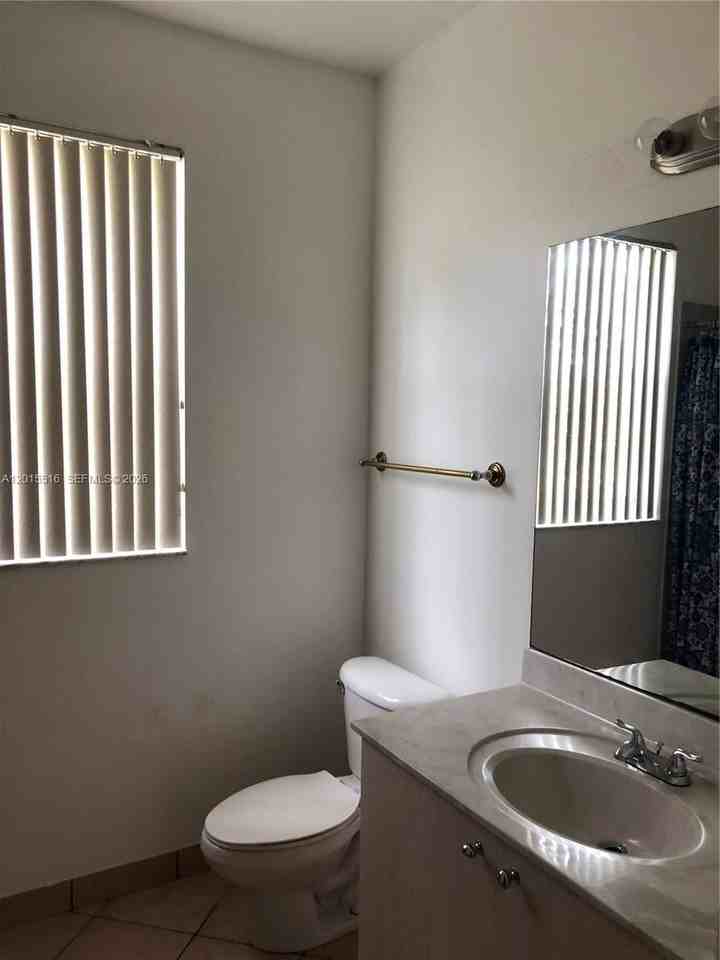 693 Live Oak Ln - Photo 6 of 50