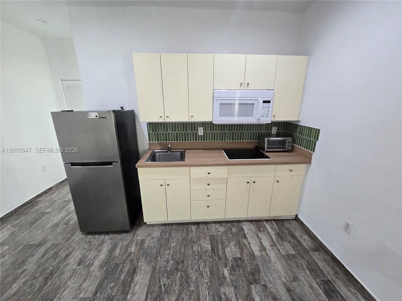 1345 Pennsylvania Ave #5B