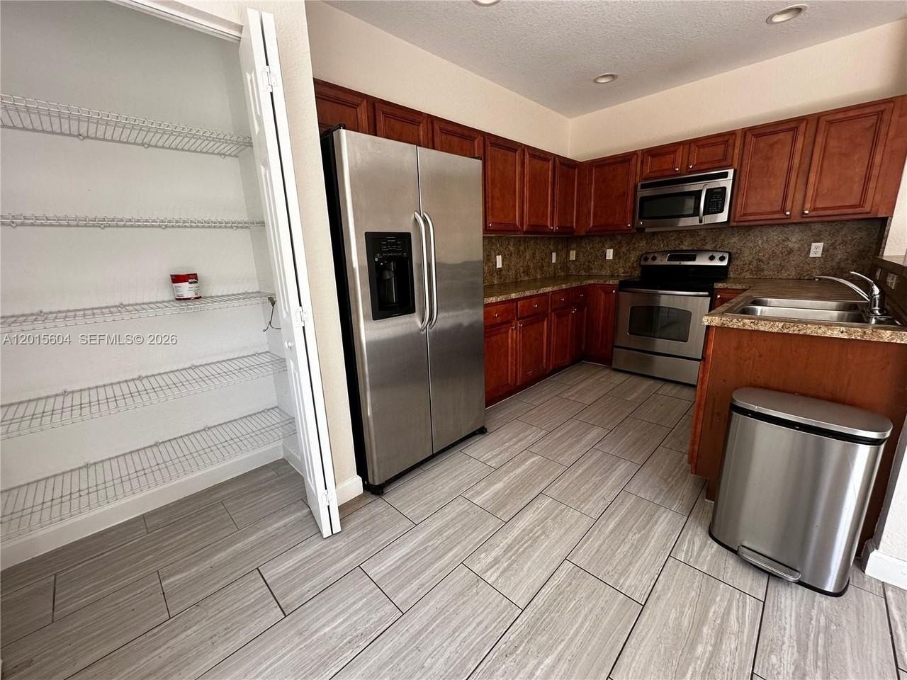 1036 Ne 208th St #1036 - Photo 5 of 16