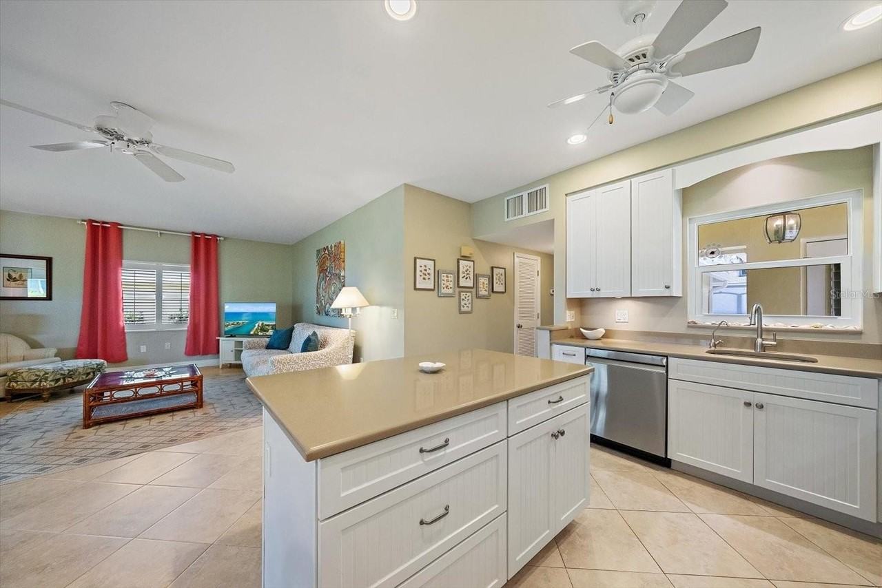 5869 Tidewood Ave #7 - Photo 6 of 29