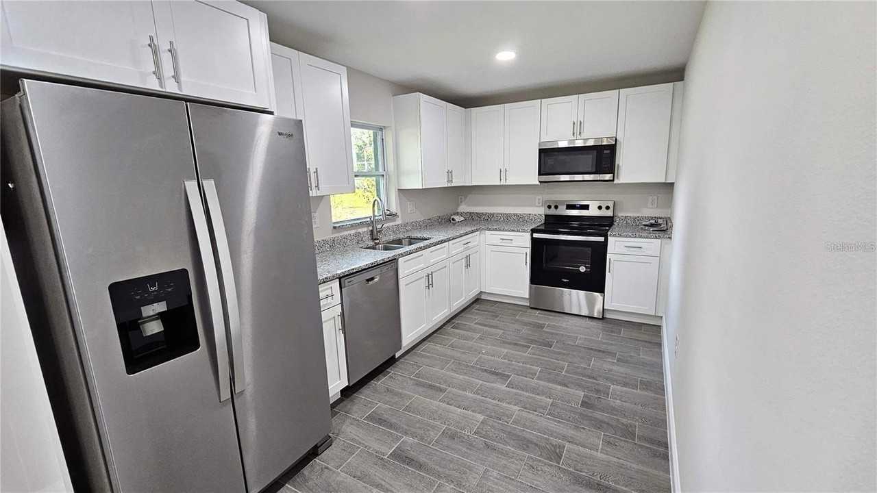 604 Lime Ave - Photo 5 of 16