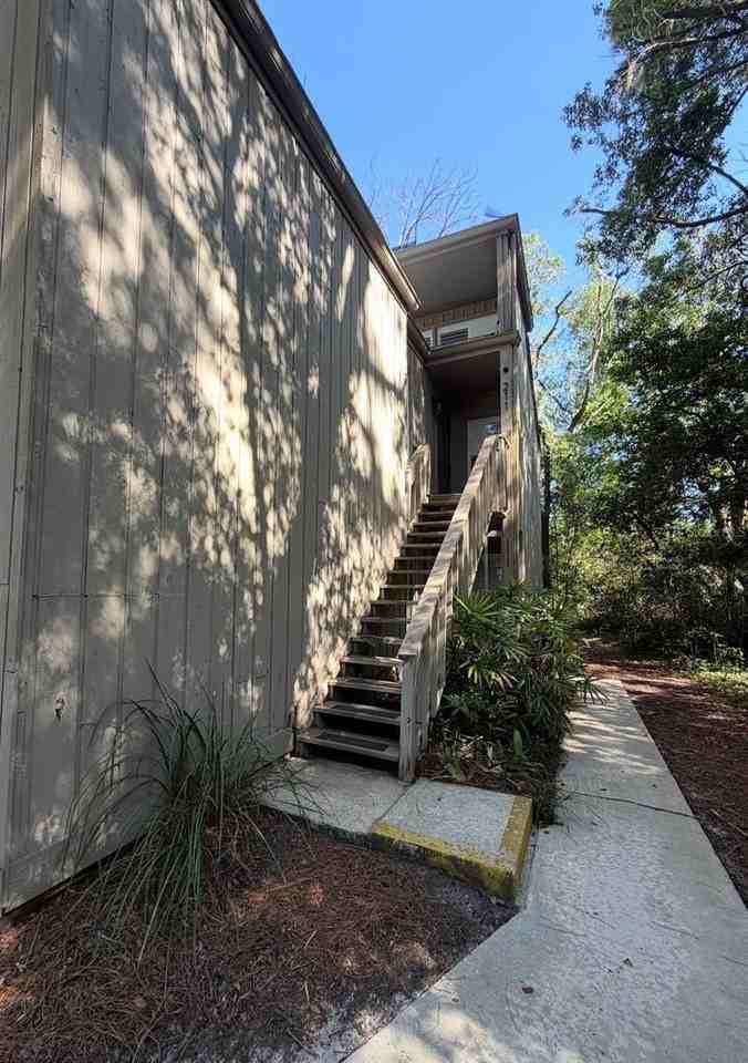 211 Crown Oaks Way #NA - Photo 2 of 25