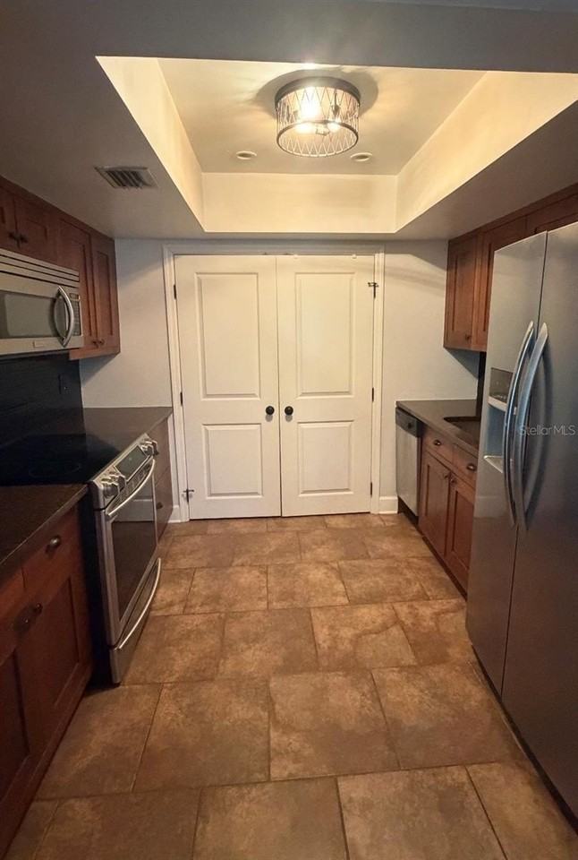 211 Crown Oaks Way #NA - Photo 4 of 25