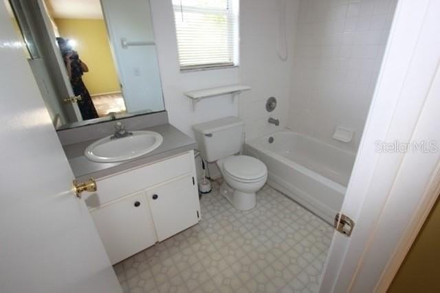 1635 Callie Ct - Photo 6 of 23