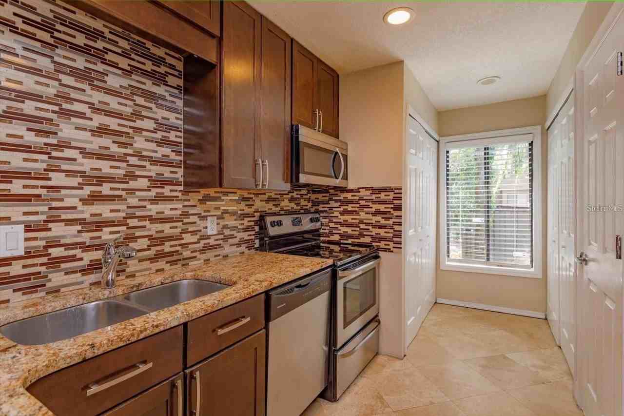 5303 Indian Creek Dr #D - Photo 5 of 30