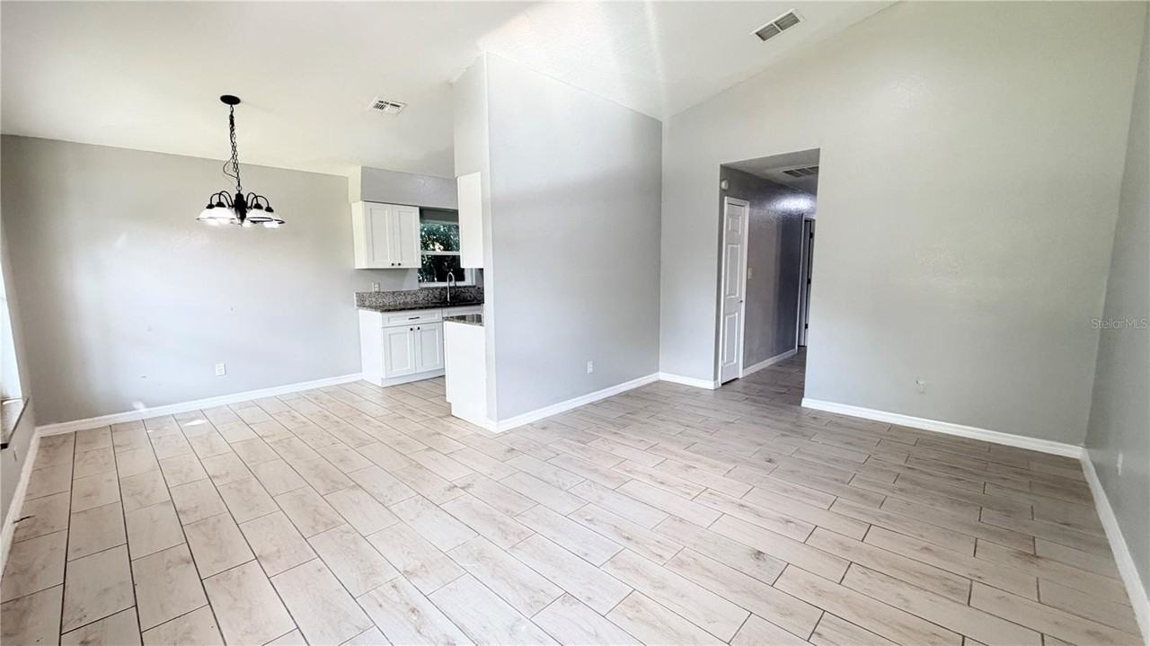 11 E Ella J Gilmore St - Photo 4 of 15