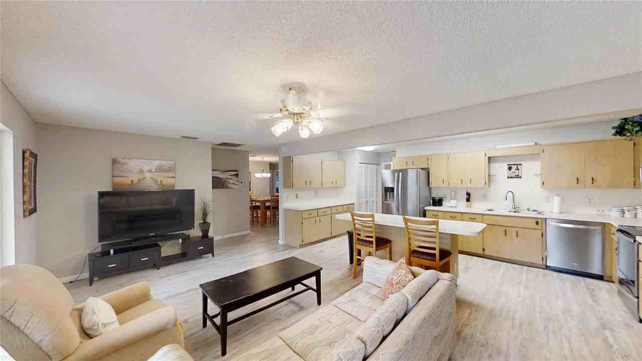 8430 Sw 90th Ln #D - Photo 7 of 20