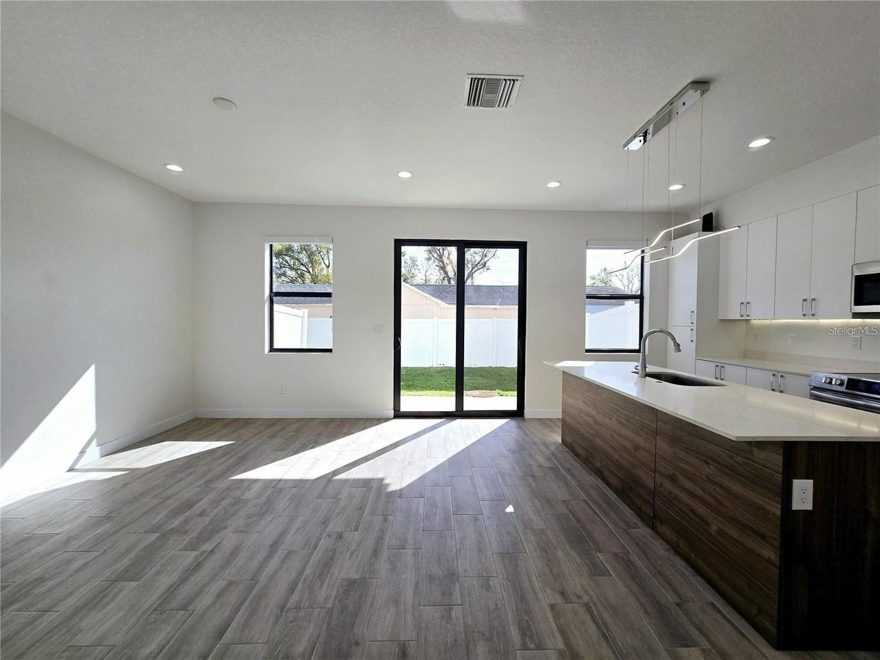 7519 Gesualdo Ct - Photo 4 of 31