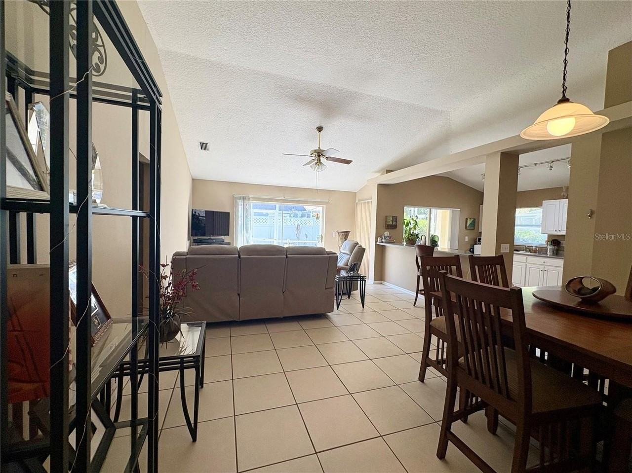 17744 Esprit Dr - Photo 3 of 26
