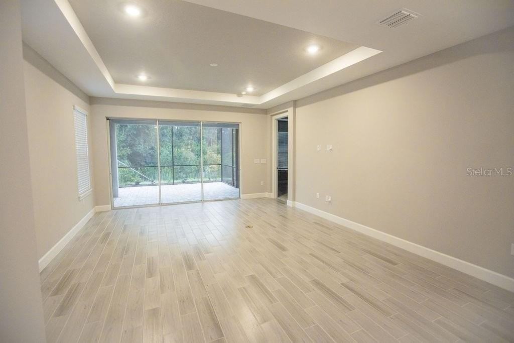 4605 Rosatti Rd - Photo 3 of 25