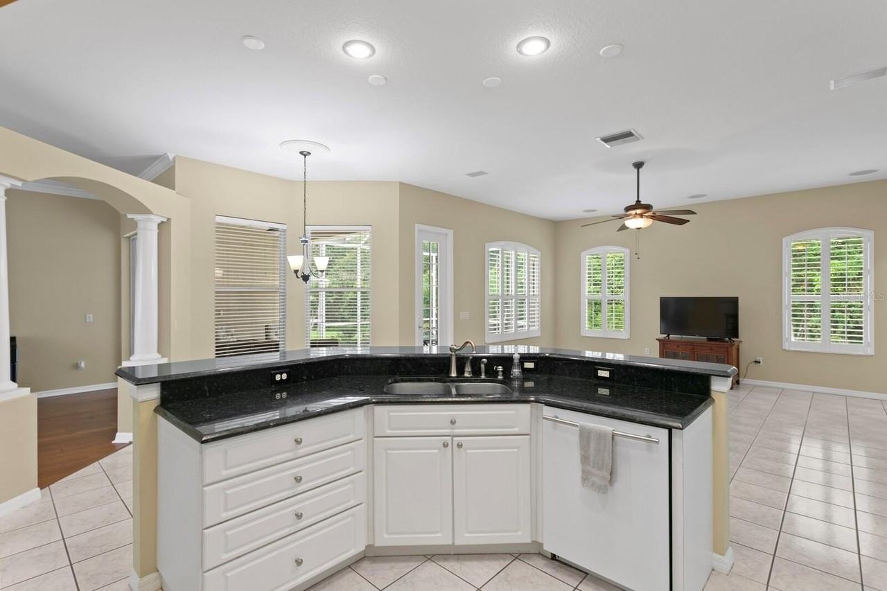 14511 Corkwood Dr - Photo 6 of 42