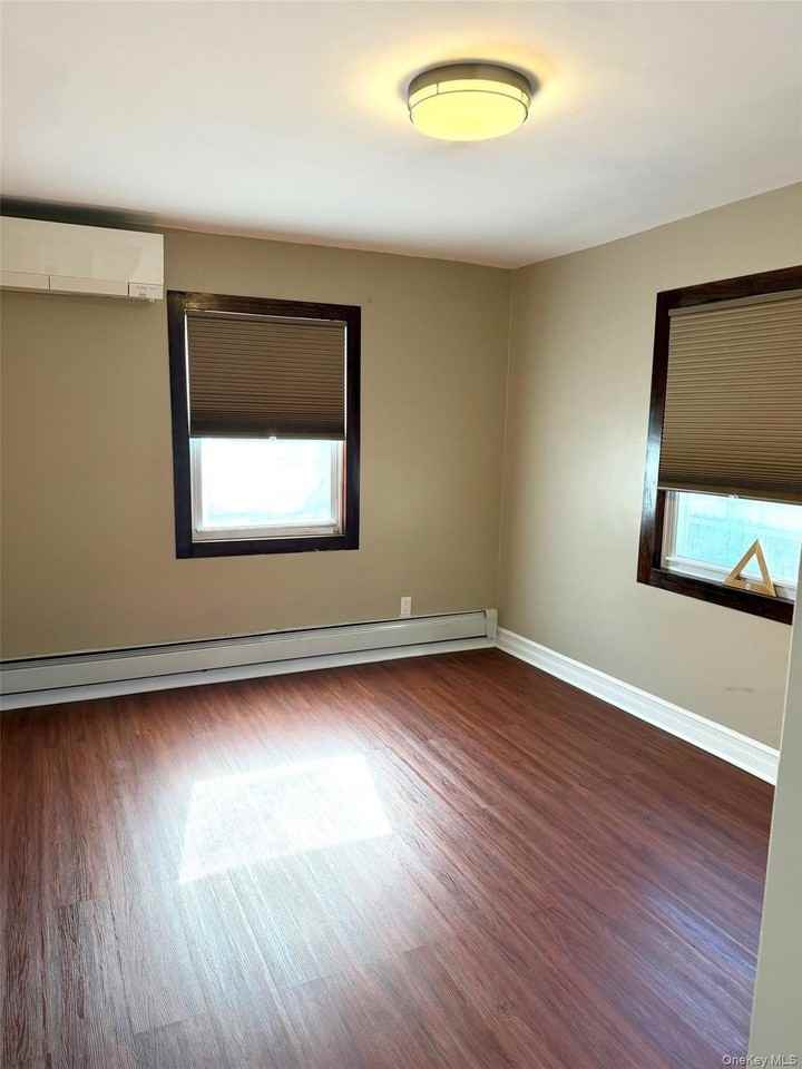 4247 194th St #1FL - Photo 6 of 7