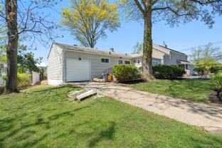 4 Hope Dr - Photo 1 of 1