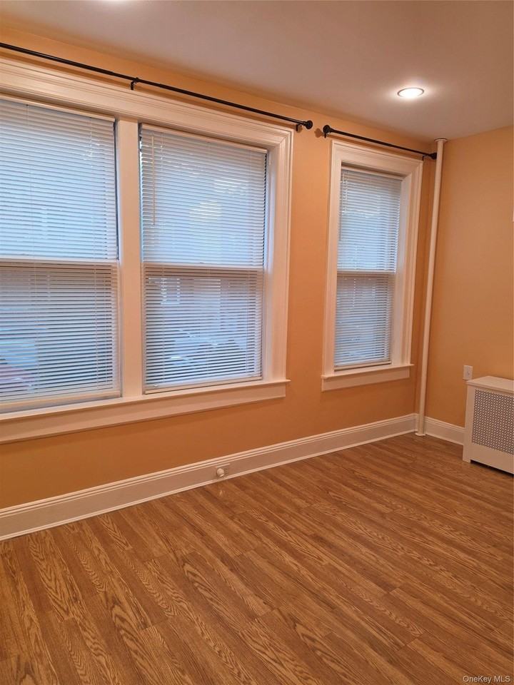 3019 35th St #1 - Photo 3 of 19