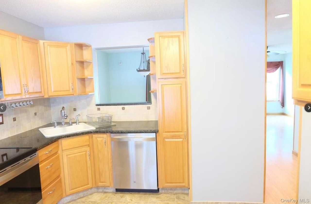 25 Kensington Way - Photo 4 of 15