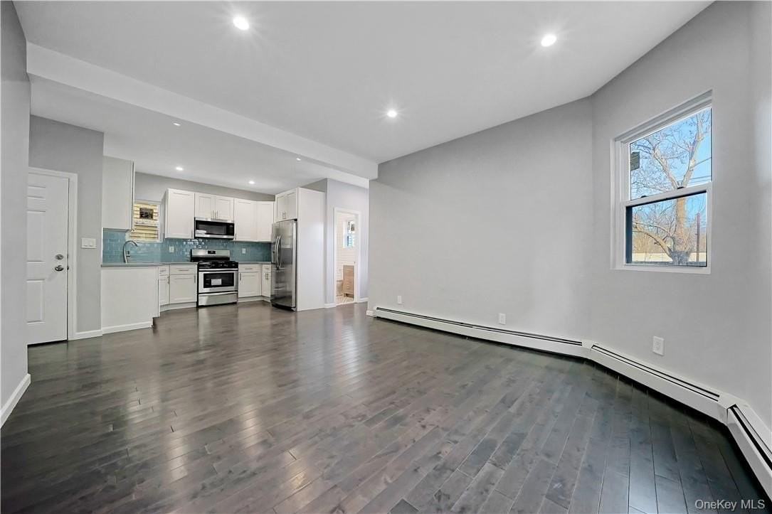 173 Washington St #1 - Photo 4 of 13
