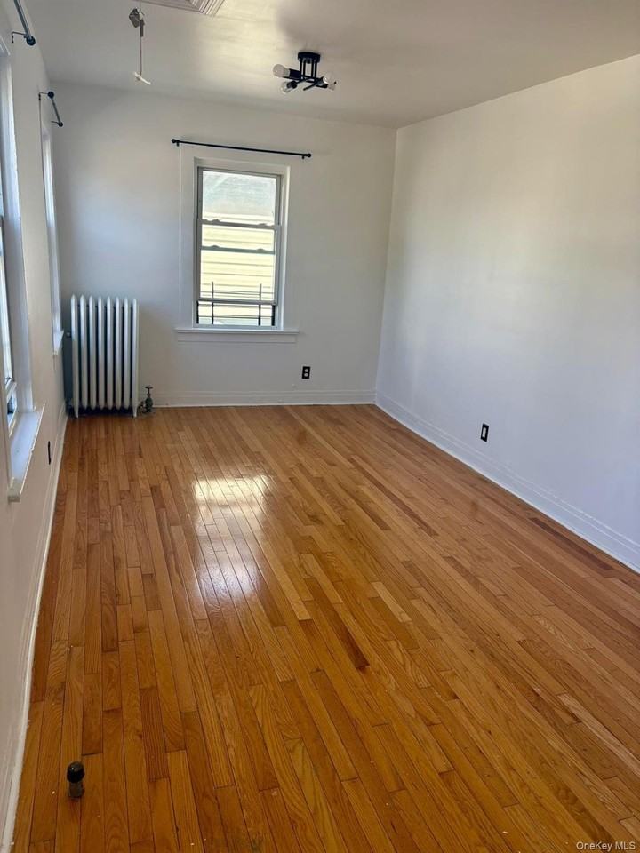 11647 134th St #2 - Photo 3 of 12
